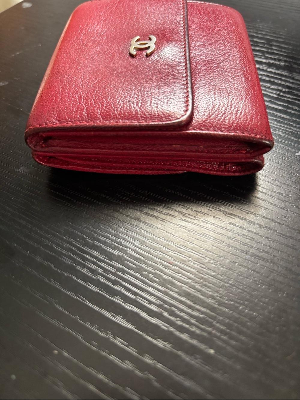 Authentic Vintage Chanel Red Leather Compact Wallet CC Logo w/ Hologram included - Picture 5 of 10